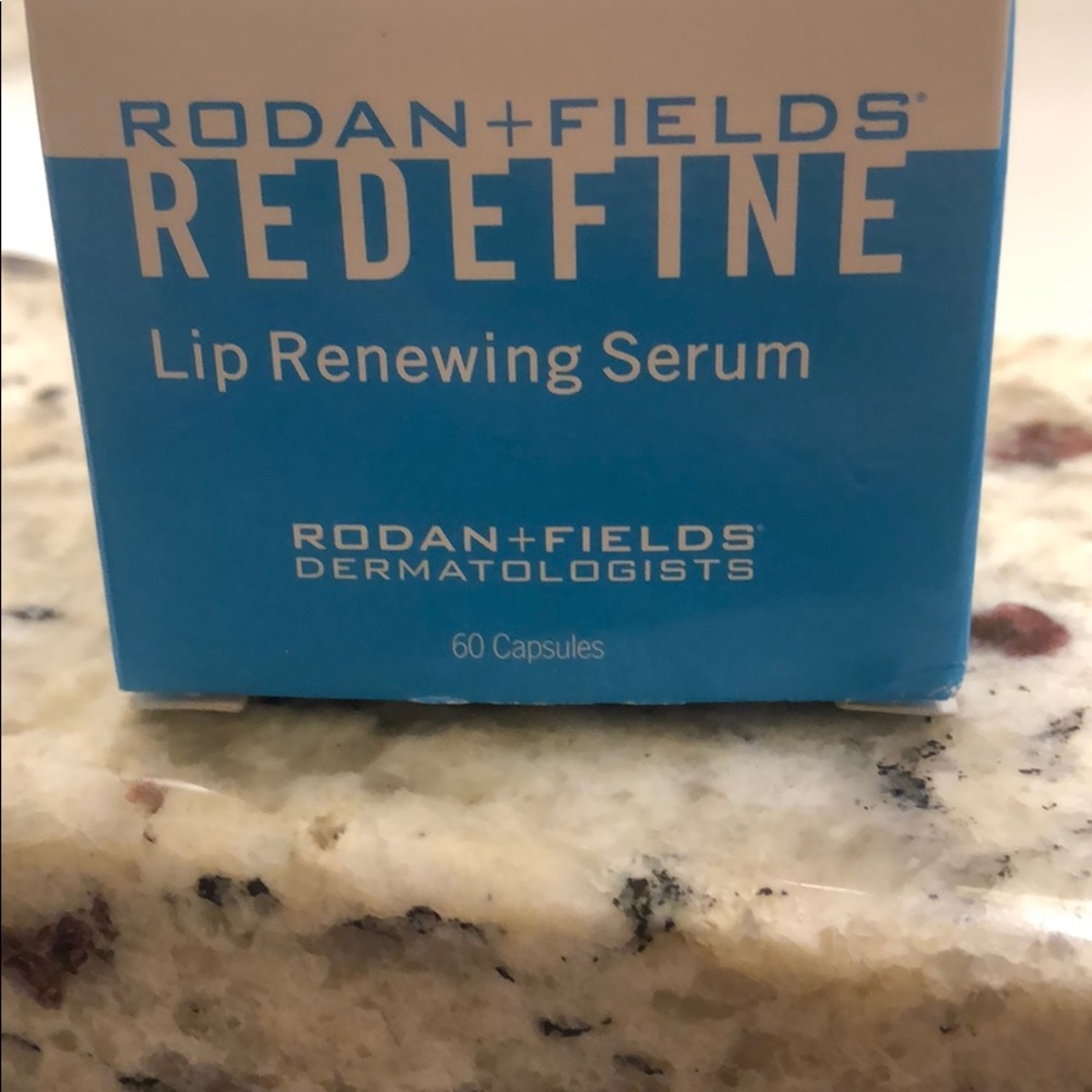 Rodan + fields lip renewing serum (60 capsules)